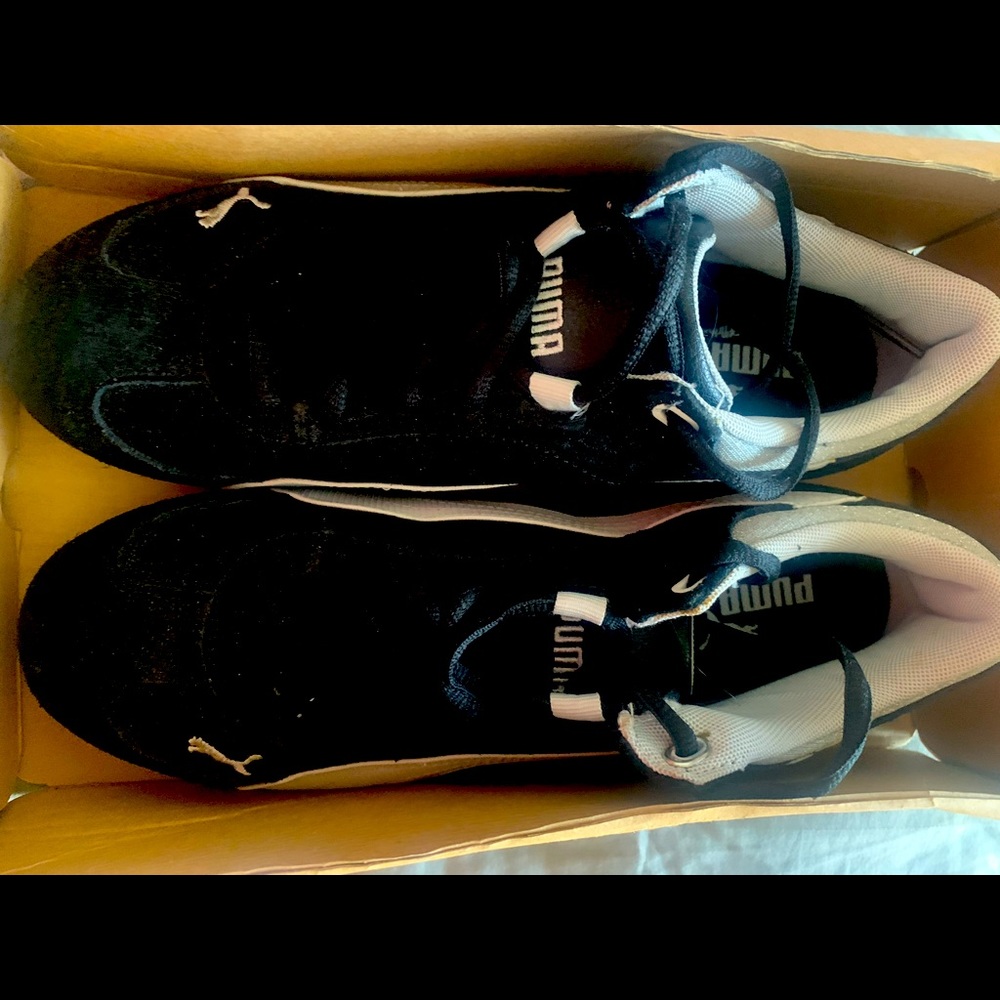 Women’s Puma RNL sneakers